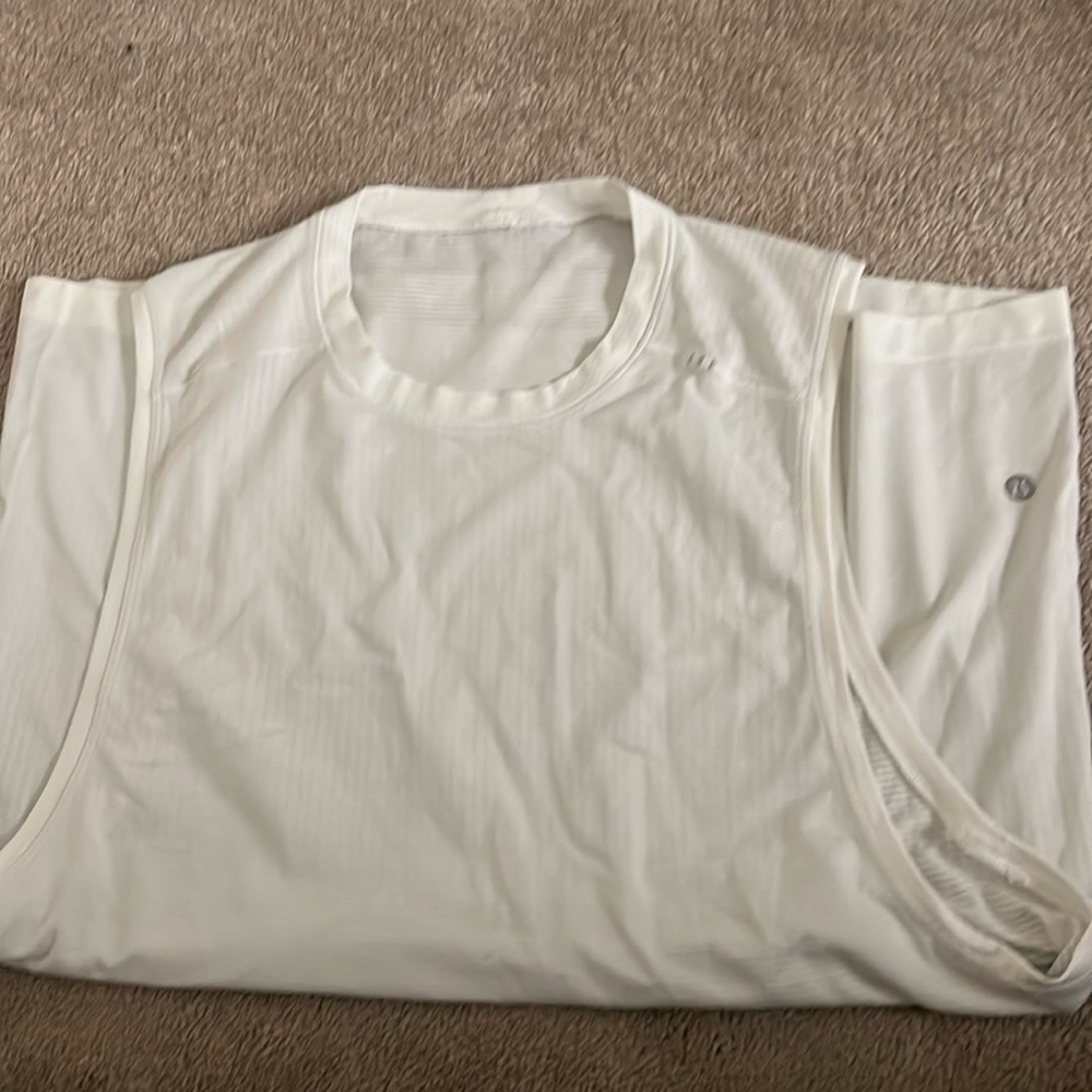Lululemon Metal Vent tech sleeveless
